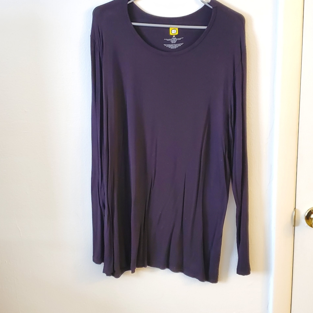 Black sleep shirt